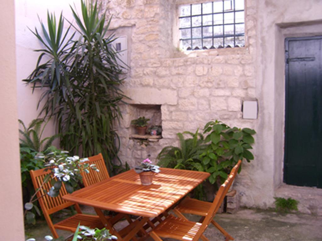 Dobra Apartments Trogir Extérieur photo