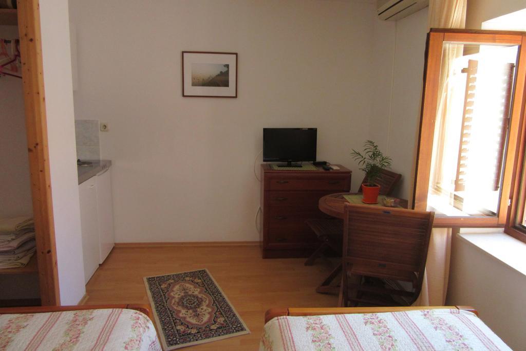 Dobra Apartments Trogir Extérieur photo