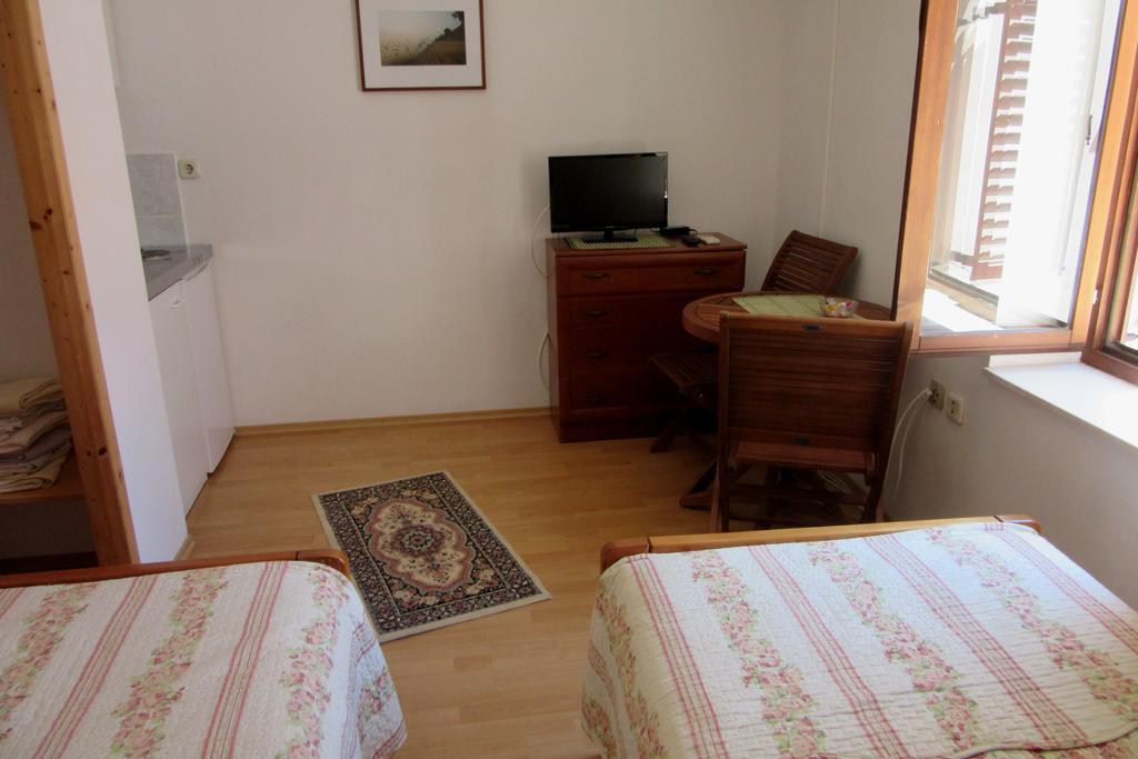 Dobra Apartments Trogir Extérieur photo